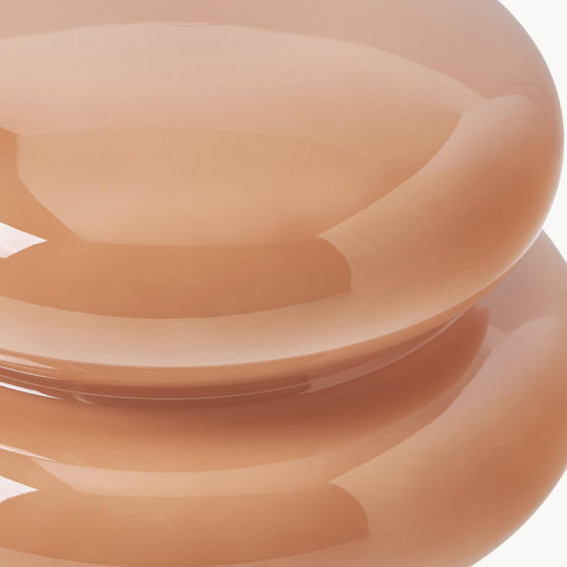 Nahaufnahme des glatten Opalglasschirms