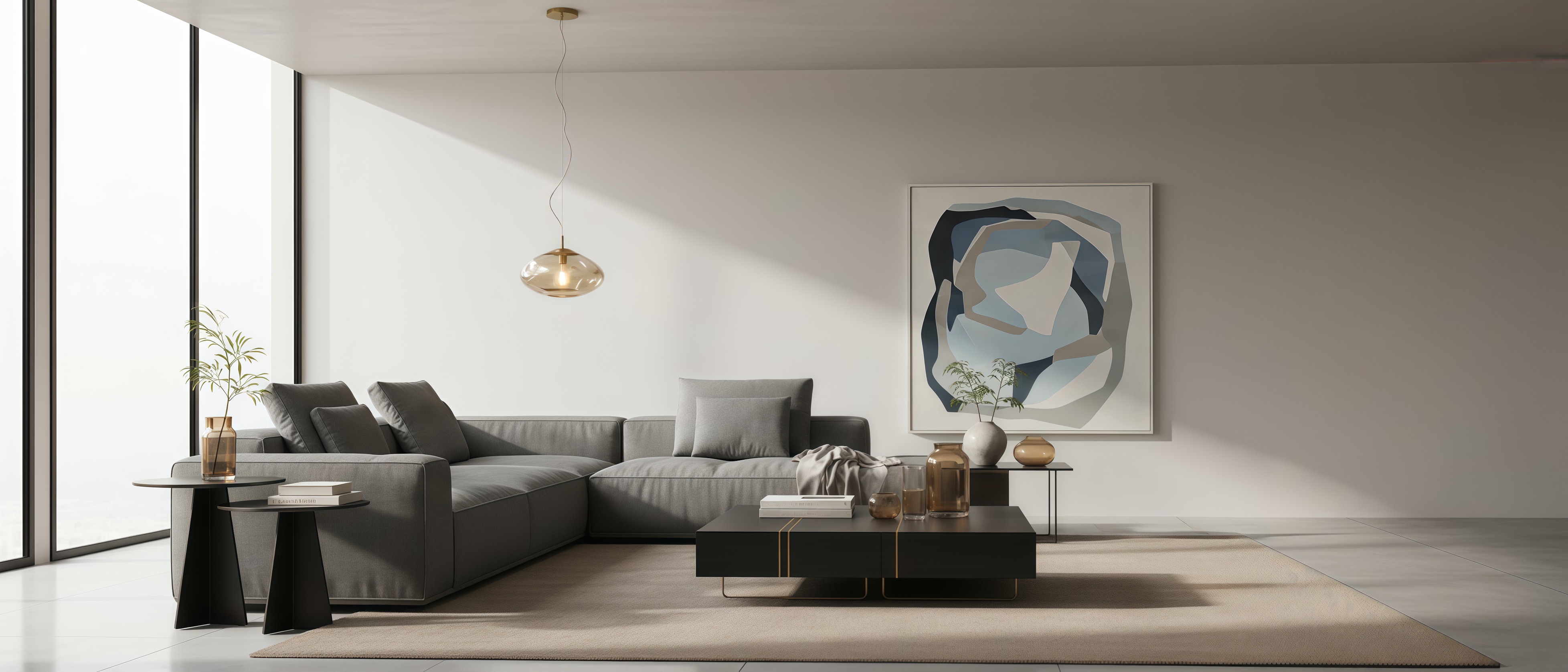 Glissora hanglamp van zacht gebogen glas in een woonkamer