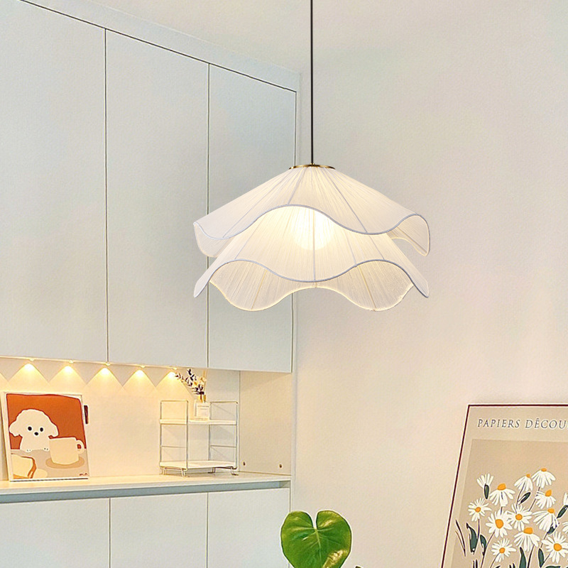 Ethereal Bloom Pendelleuchte im Kinderzimmer