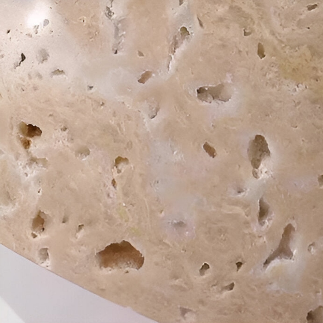 Detail der natürlichen Travertin-Struktur