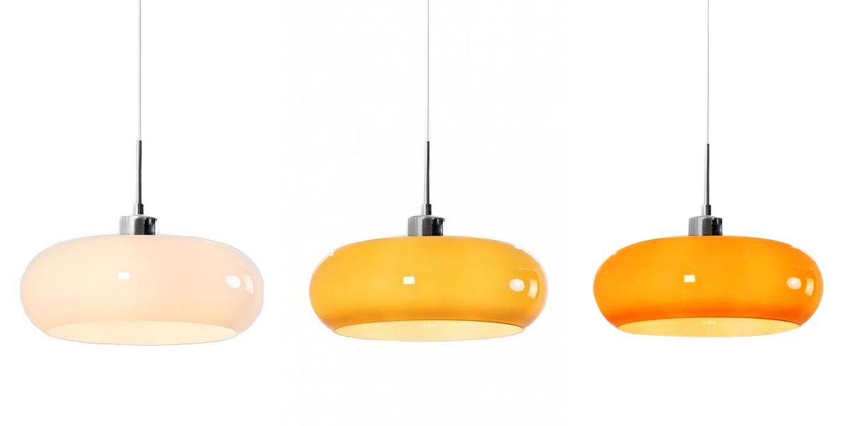 Weiße, orange und dunkelorange Pendelleuchten